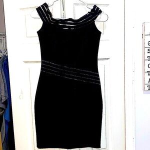 BEAUTIFUL Black Shoulderless Vintage Mini Dress by USA brand manito©️